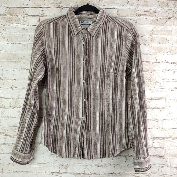 Columbia Tops - COLUMBIA BUTTON TOP SZ SM(a184)